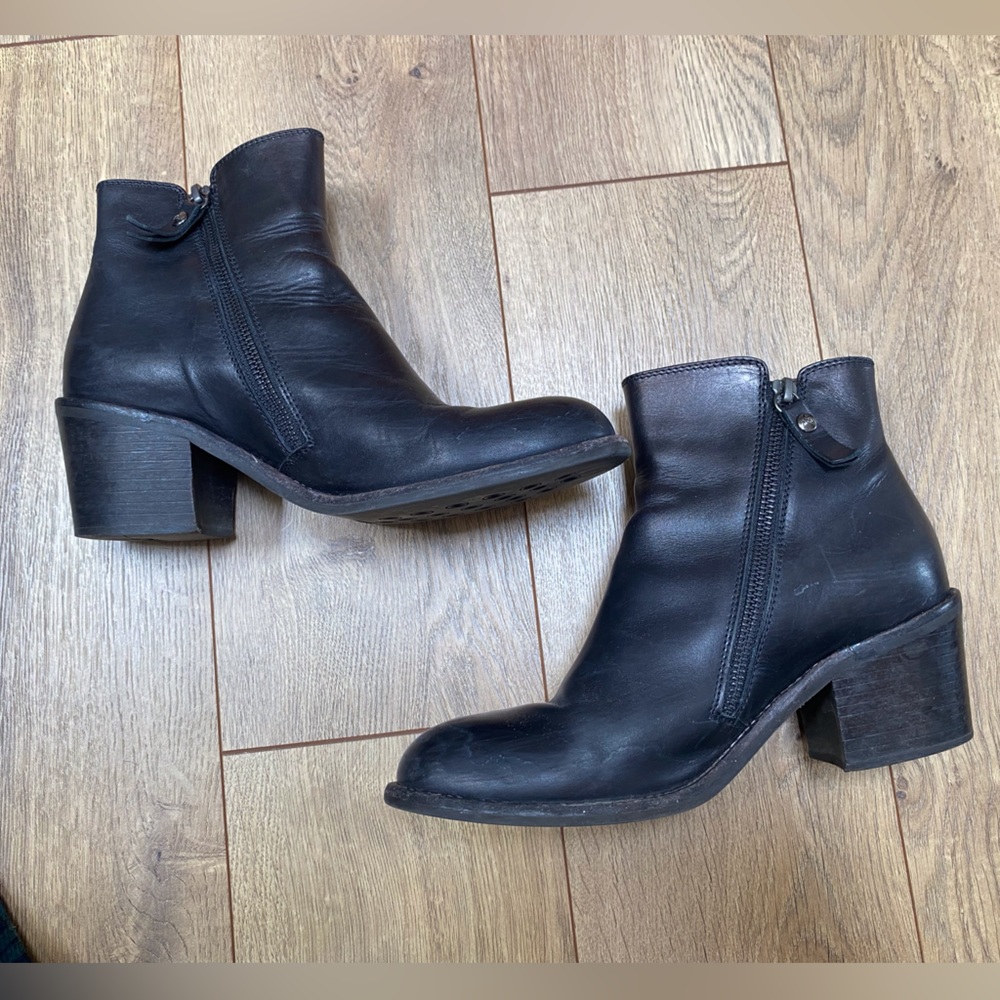 AGL Black Leather Ankle Boots